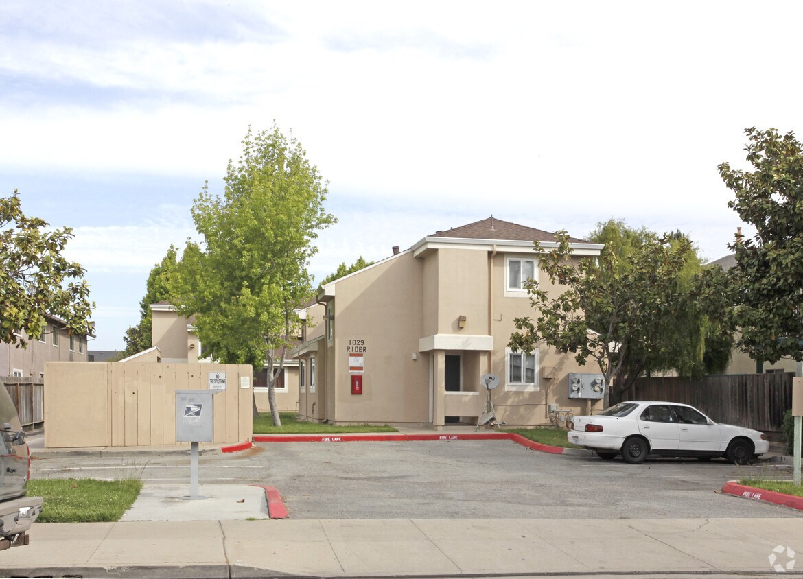 Primary Photo - 1029 Rider Ave