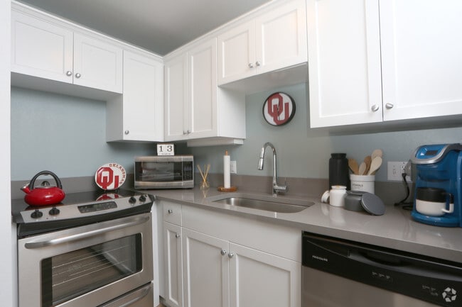 Interior Photo - The Flats at Norman