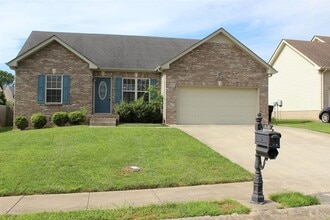 Building Photo - 3510 Southwood Dr