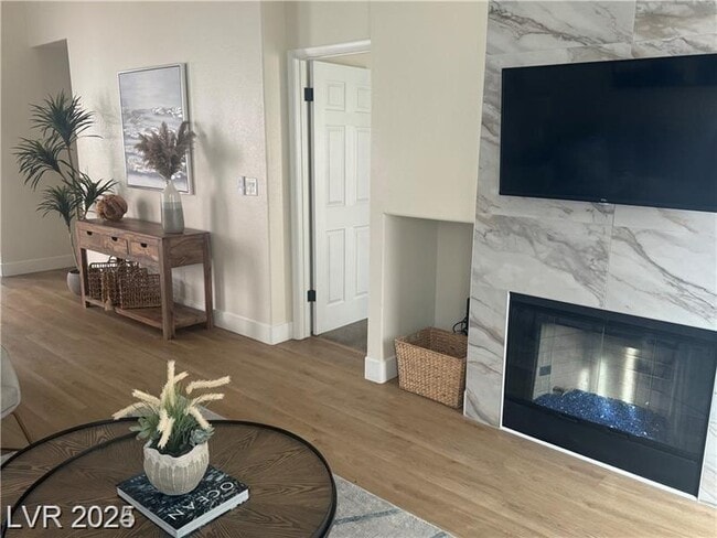 Foto del edificio - 7909 Mt Shasta Cir