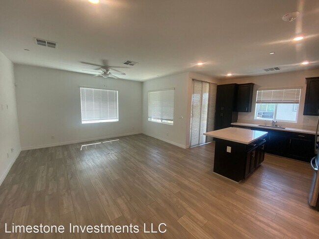 Foto del edificio - 2 br, 2 bath House - 7370 N Decatur #6