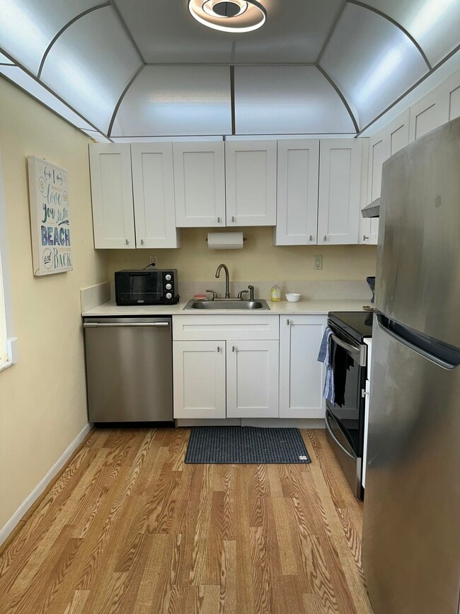 Foto del edificio - 313 Normandy Ln