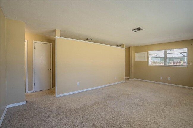 Building Photo - 120 Longfellow Rd