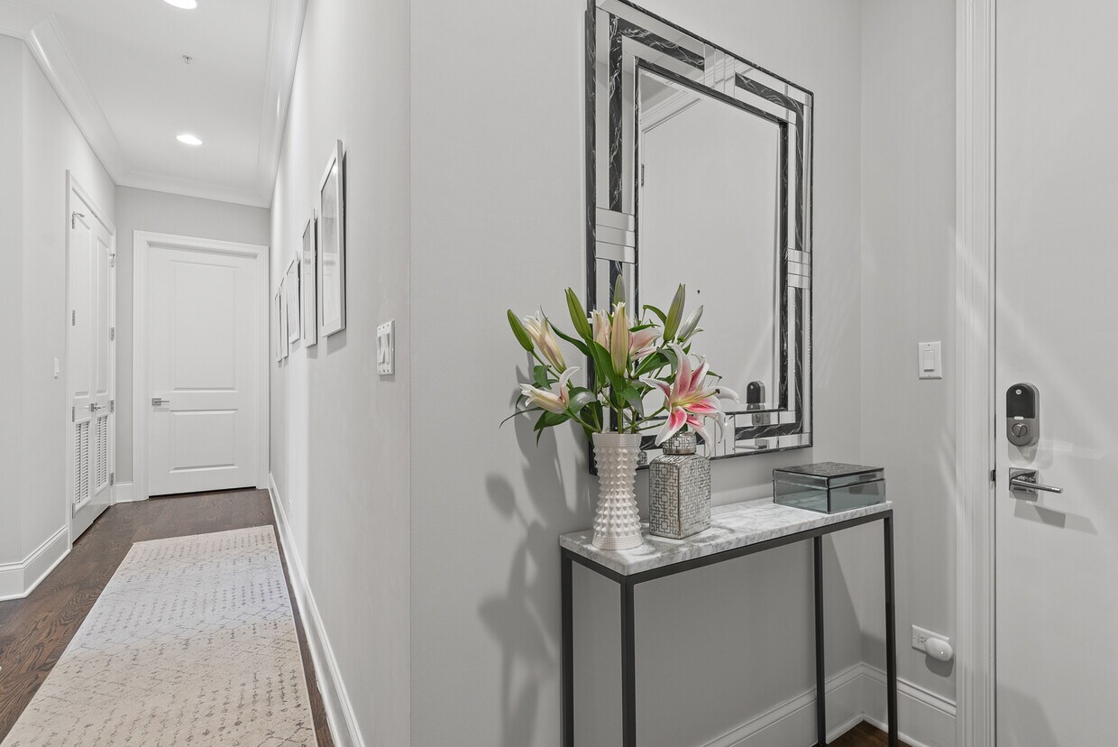 Foto principal - 5820 N Clark St