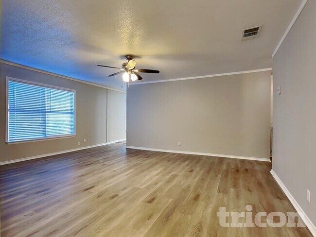 Building Photo - 7454 Myrtle Trail