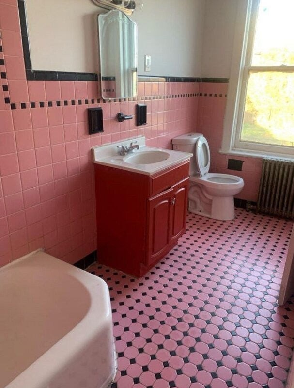 Foto principal - 542 E State St