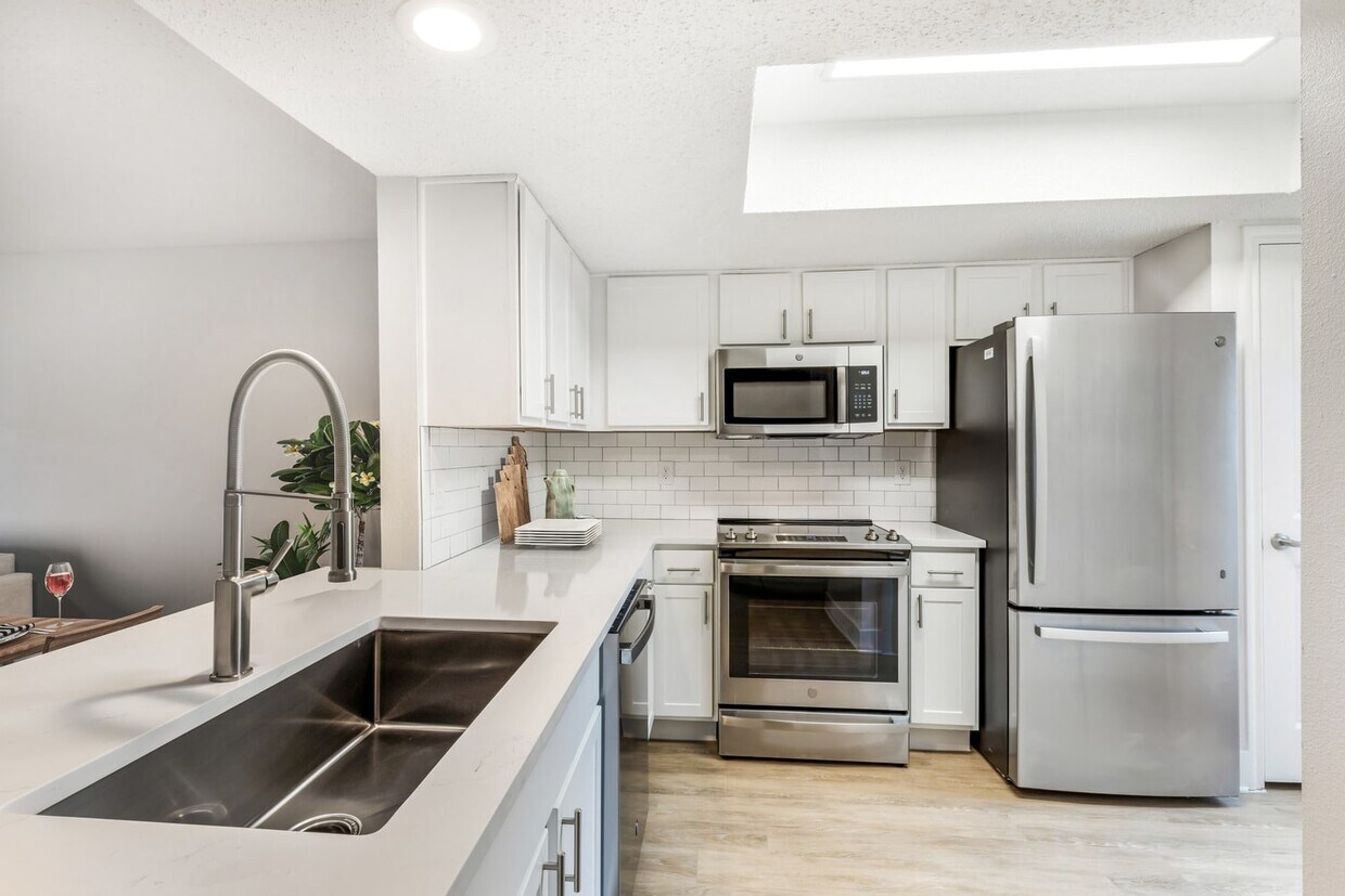 Landmark at Gleneagles Apartments in Dallas, TX