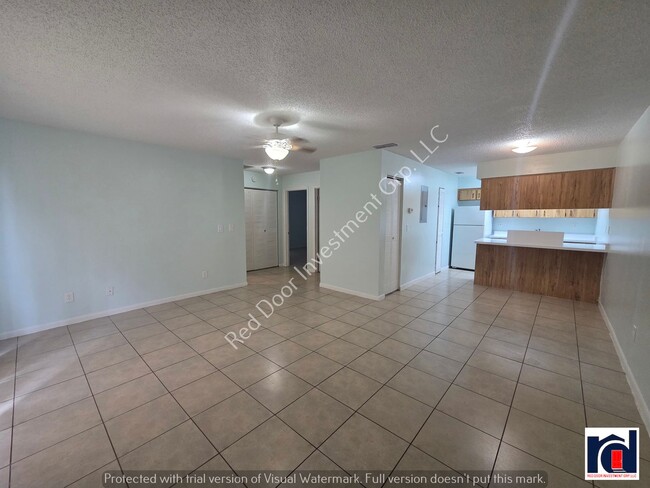 Building Photo - 2/2 Quad in Quail Run