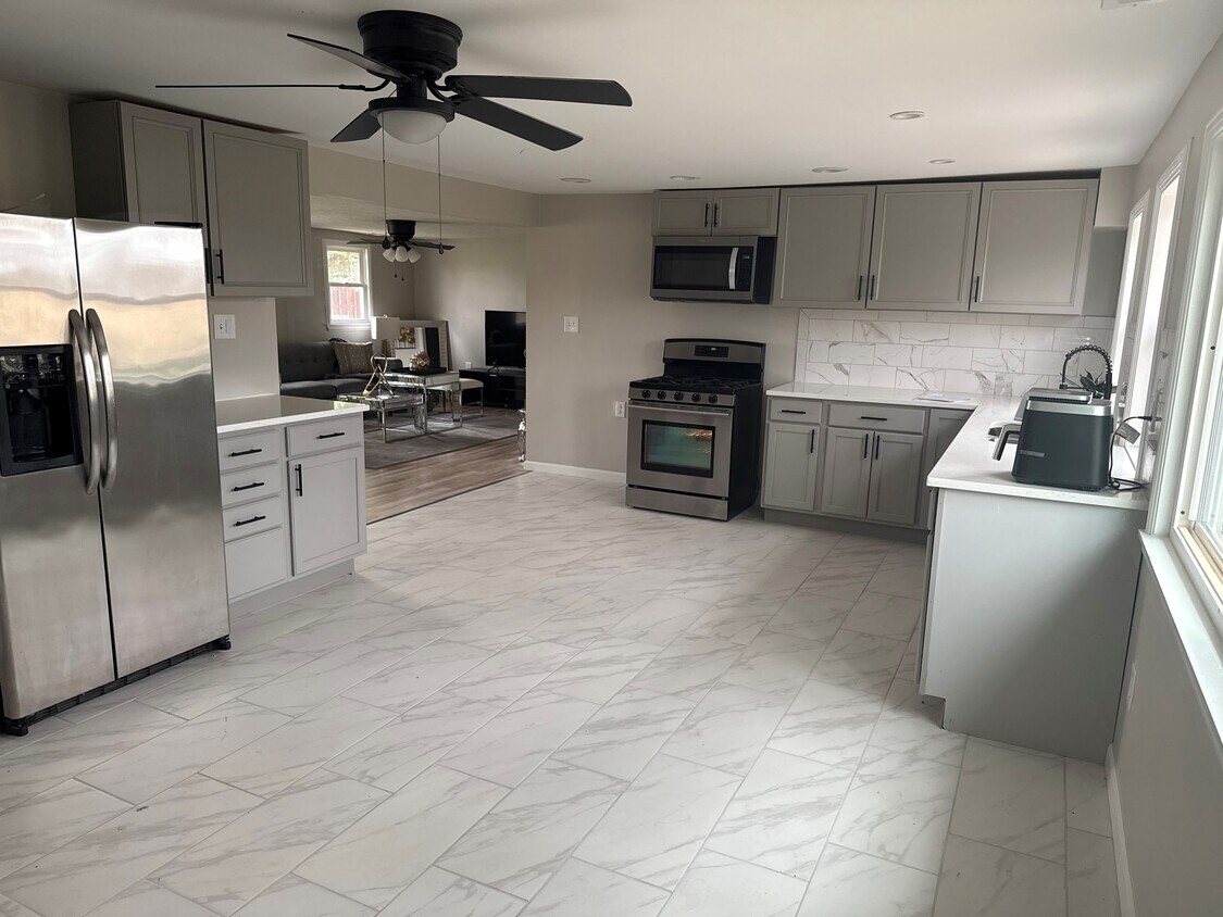Foto del edificio - 403 Palomino Ct