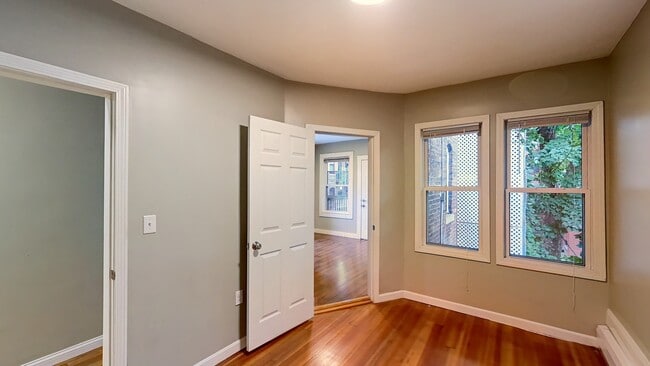 Building Photo - 4A Weld Ave