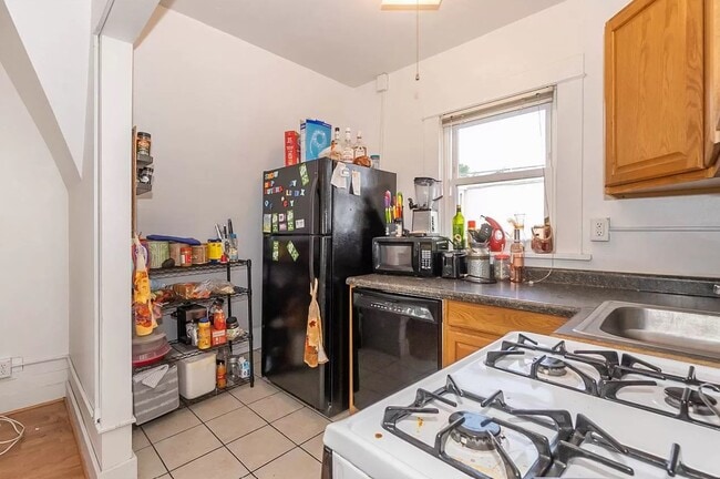 Kitchen - 2303 Olive St