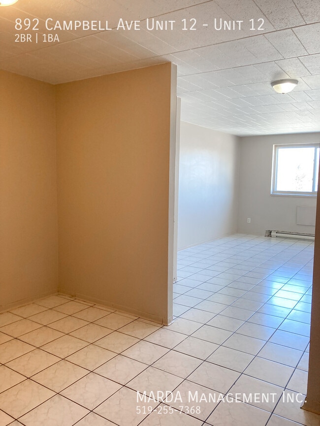 Building Photo - SPACIOUS 2 BED/1 BATH APT ON CAMPBELL + HYDRO