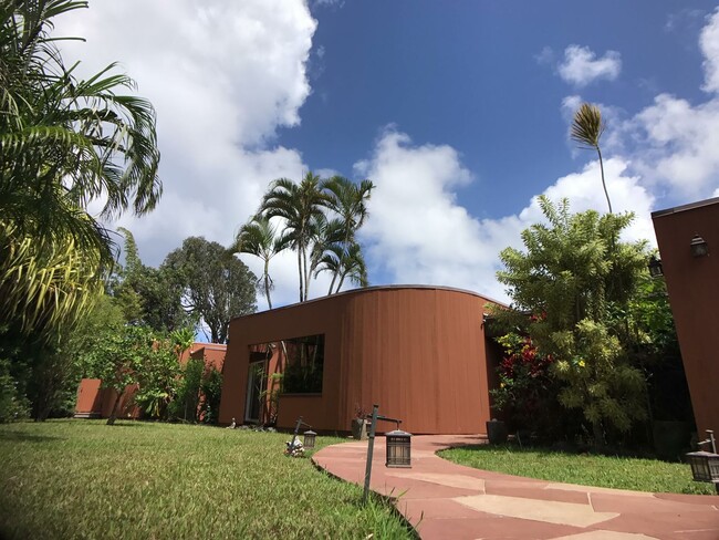 Foto del edificio - A Modernist Tropical Haven on Maui’s North...