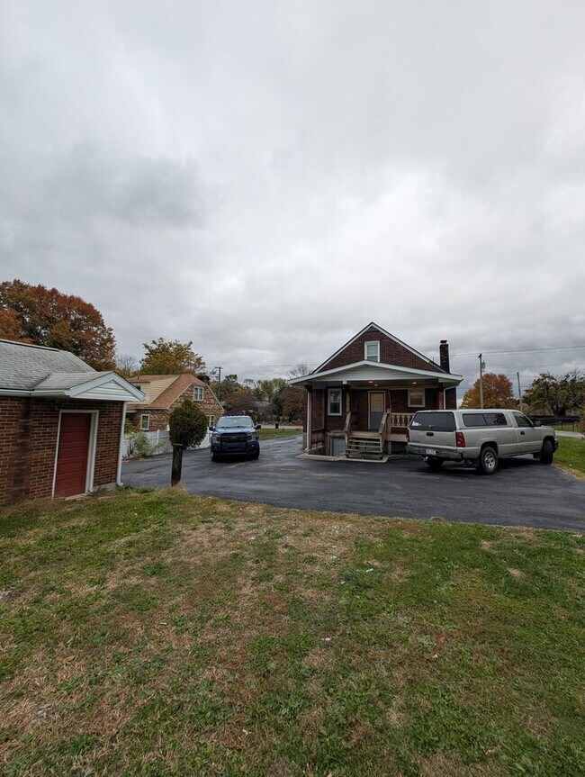 Foto del edificio - 3 Bd/1 Bath Home for Rent -- Available NOW!