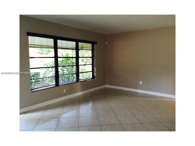 Foto del edificio - 1150 NW 127th St