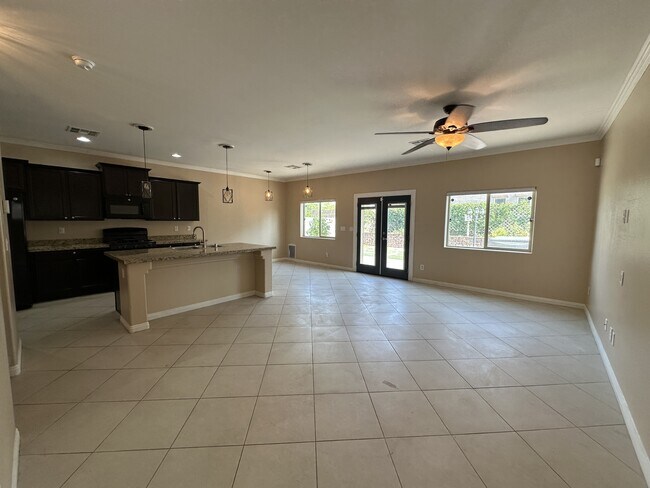 Foto del edificio - 9417 Sand Tiger Ave