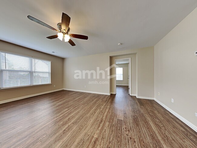 Building Photo - 1103 Homework Ave