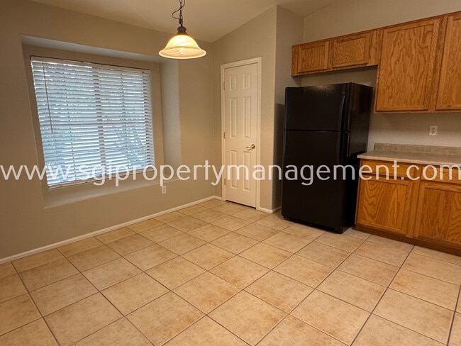 Building Photo - 2191 W Goldmine Mountain Dr