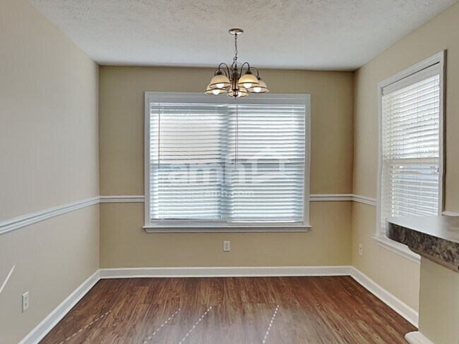 Foto del edificio - 2057 Sparco Cir