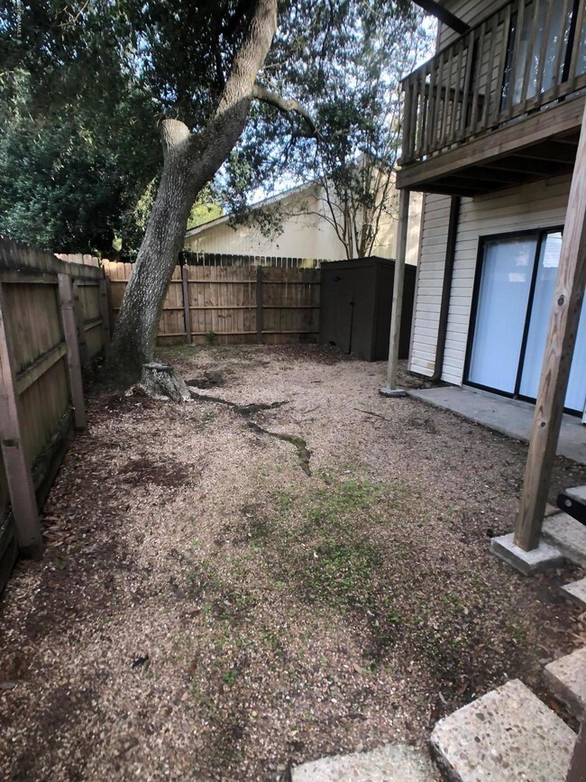 Building Photo - 202 Elks Cove