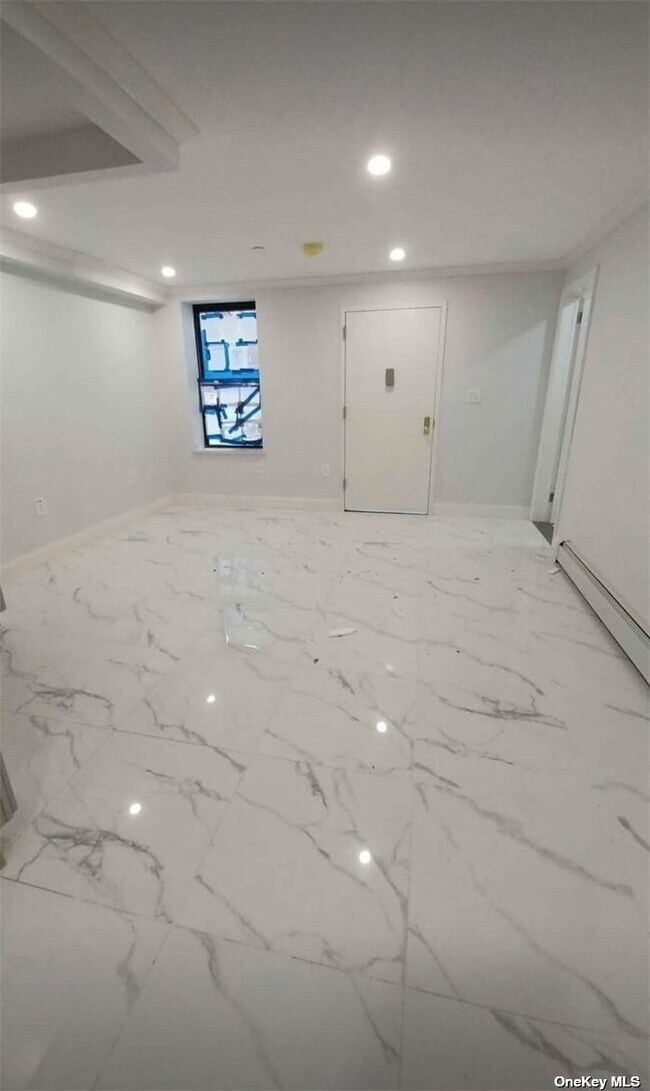 Foto del edificio - 70 Covert St.