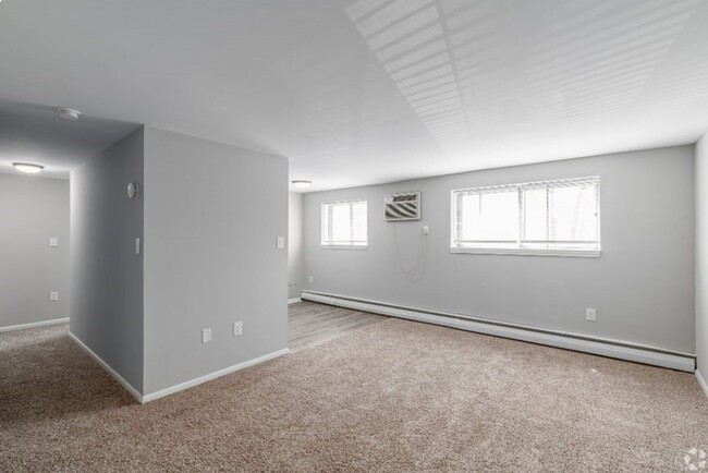 Interior Photo - Yale Court Apartments