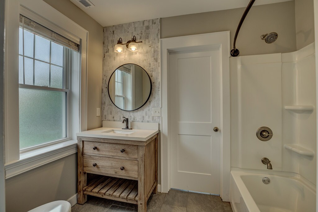 Foto principal - 1009 Jackson Rd