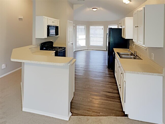 Foto del edificio - 1525 Juniper Ln
