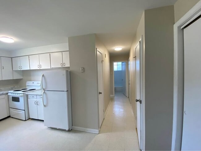 Building Photo - 21 Verdun St
