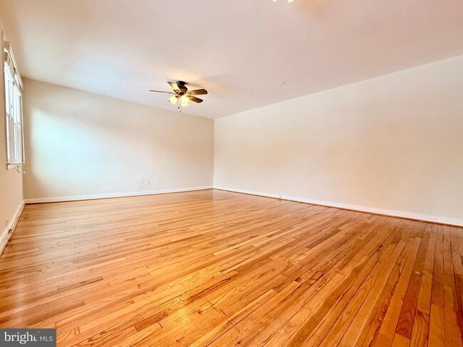 Building Photo - 2205 Washington Ave