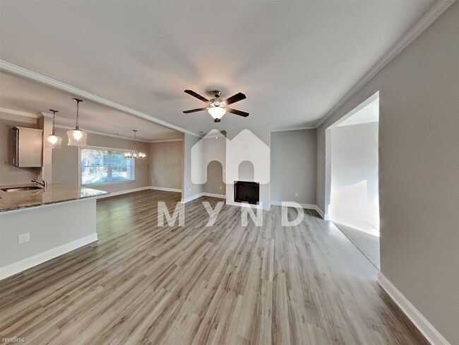 Foto del edificio - 3 br, 3 bath Townhome - 7730 Fawn Cir