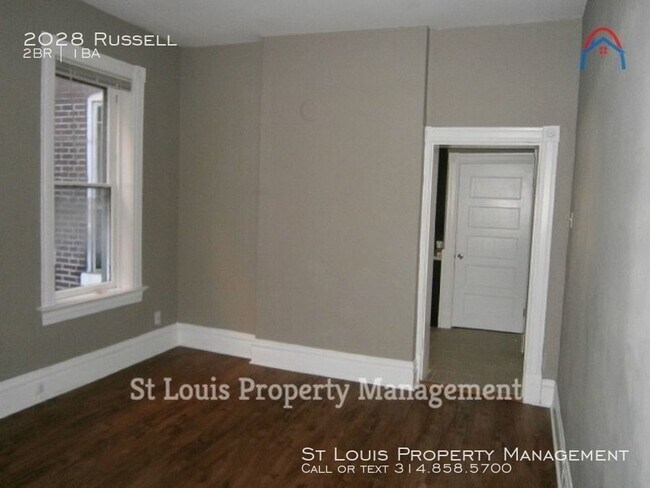 Building Photo - 2028 Russell Blvd