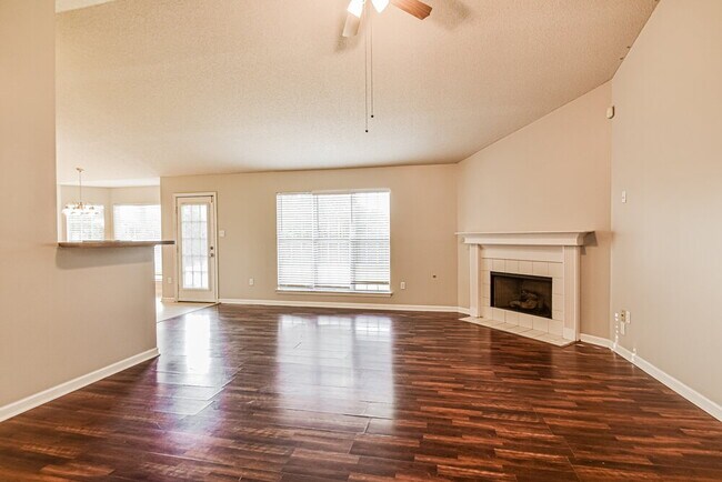 Building Photo - 2708 Baird Dr