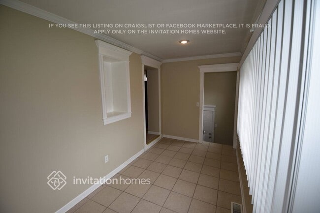 Building Photo - 2528 Ridgeland Ave