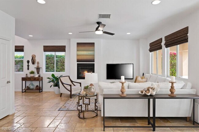 Building Photo - 4 br, 3 bath House - 551 Vista Azul