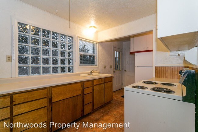 Building Photo - 1 br, 1 bath Apartment - 436 Mill St.