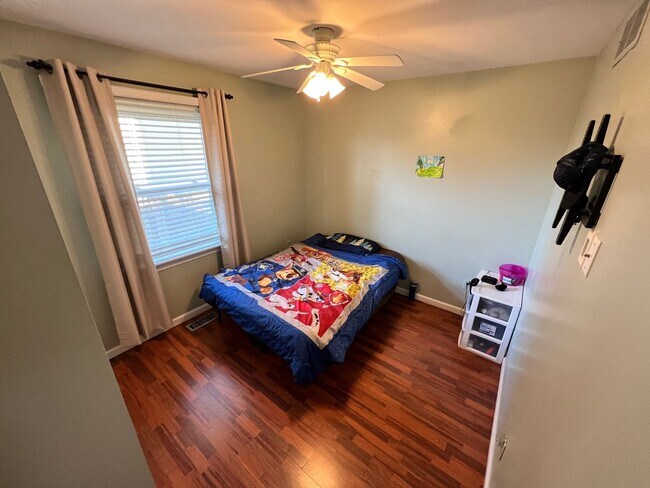 Building Photo - 3 bedroom with bonus rooms in basement