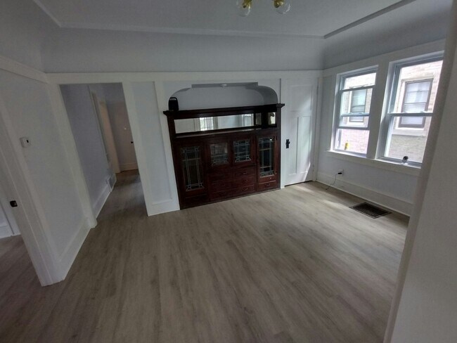Building Photo - 2850 North 46th Street