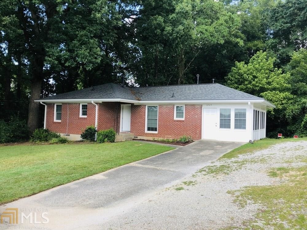 Primary Photo - 3749 N Peachtree Rd