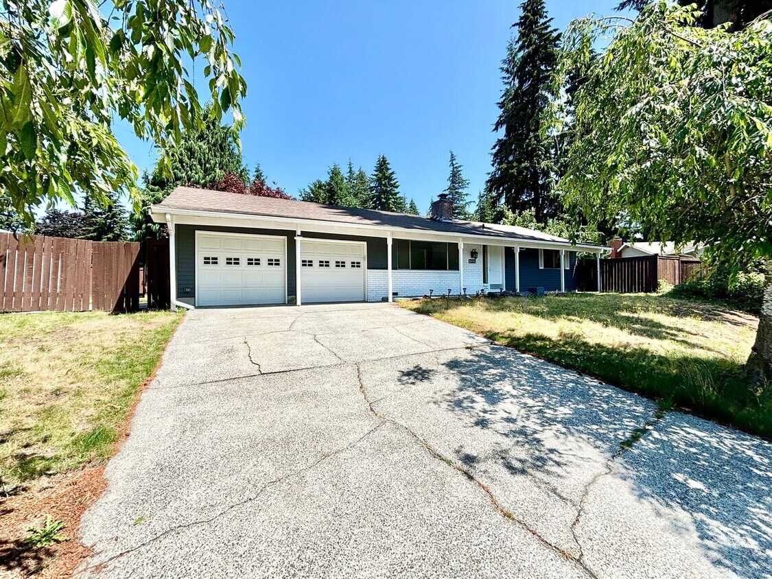Primary Photo - Great Home for rent