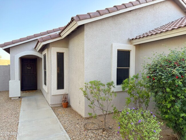 Foto del edificio - 17371 W Coyote Trail Dr