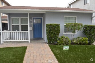 Building Photo - 494 E Providencia Ave