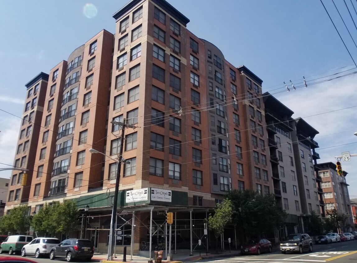 4301 Park Ave, Union City, NJ 07087 Condo for Rent in Union City, NJ