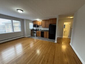 Building Photo - 1953 Euclid Ave