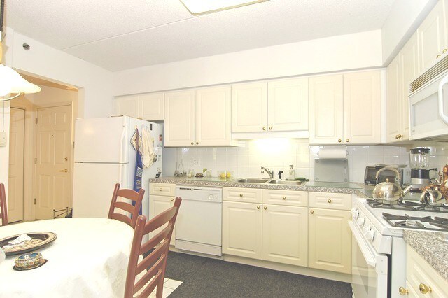 Foto del edificio - 9220 E Prairie Rd