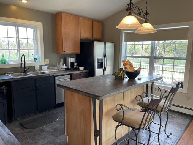 Building Photo - 67 Graham Rd