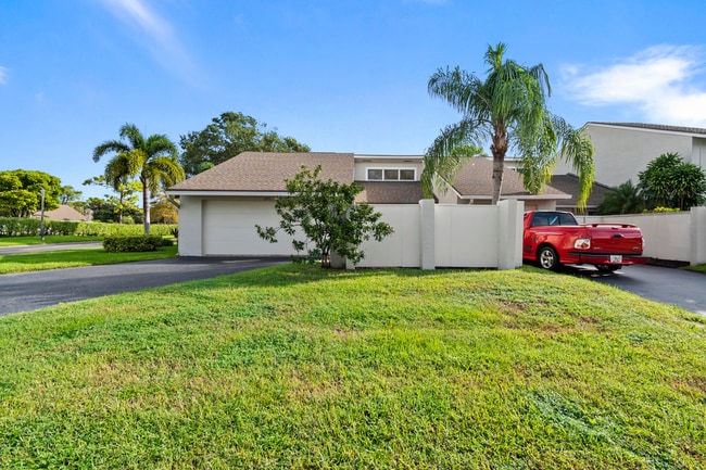 Building Photo - 12775 Spinnaker Ln