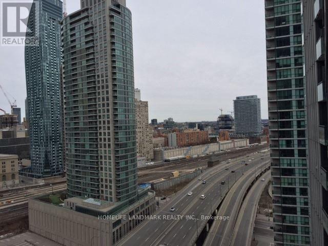 Photo principale - 18-1918 Harbour St