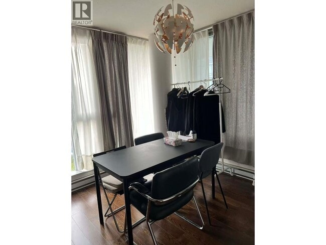 Building Photo - 7117 Elmbridge Way