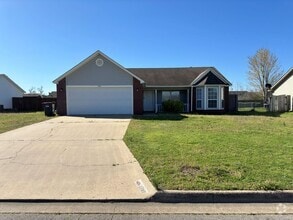 Building Photo - 1707 Plumbark Dr